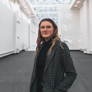 Meet your Posher, Jasmine